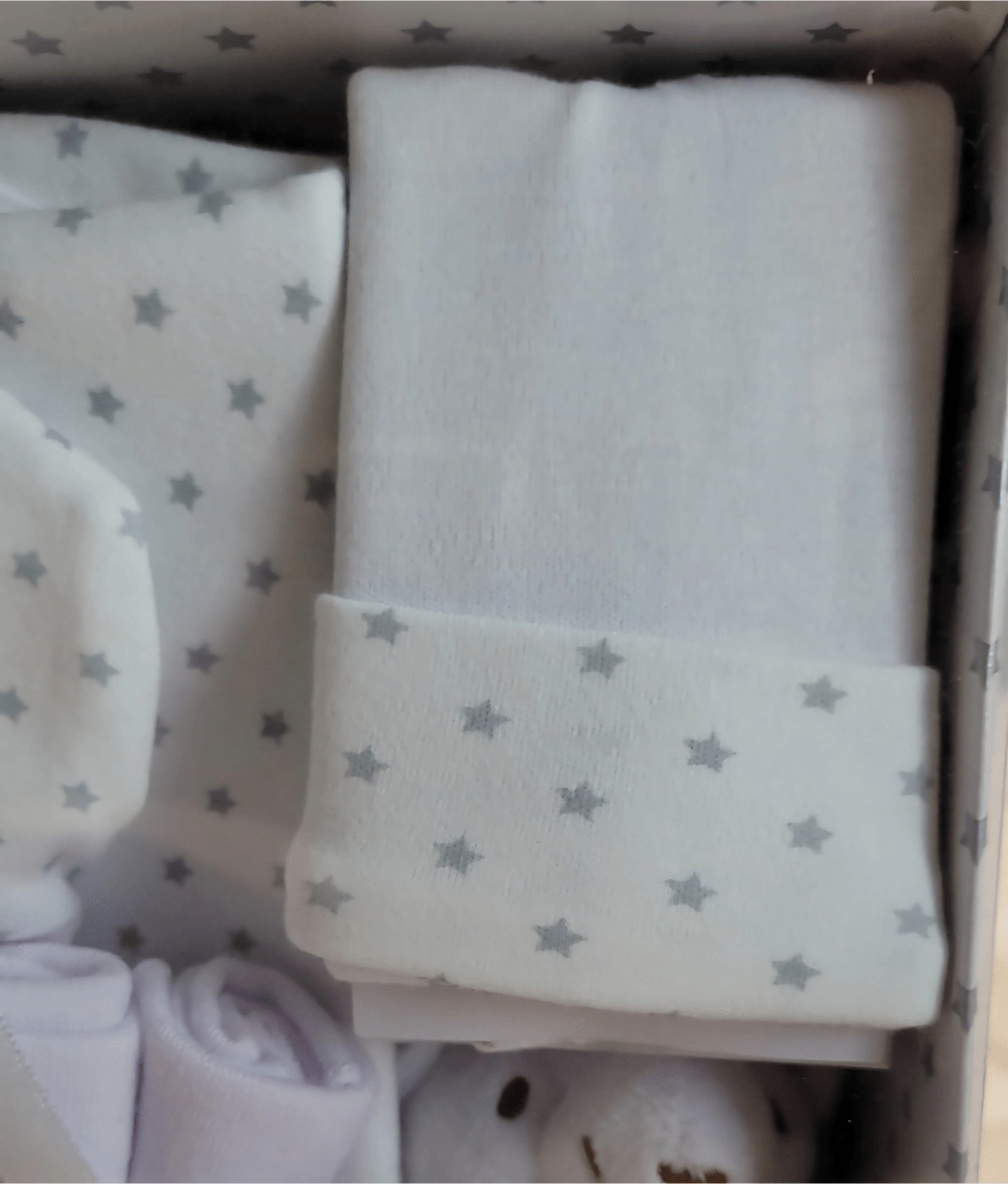 Amore by Kris X Kids Baby Gift Set - 7 - Piece Newborn Essentials with Plush Toy - Little Looms